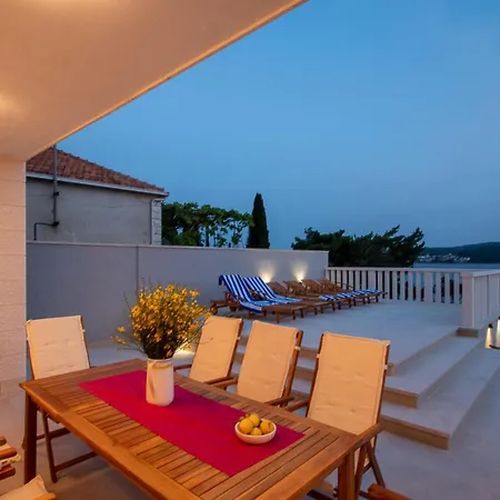 Awesome In With Wifi بيت للعطل