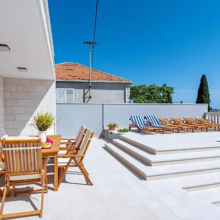Awesome In With House Sea View Kuciste
